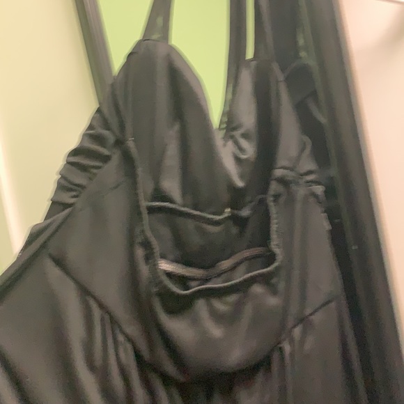 Black dress - Picture 3 of 4